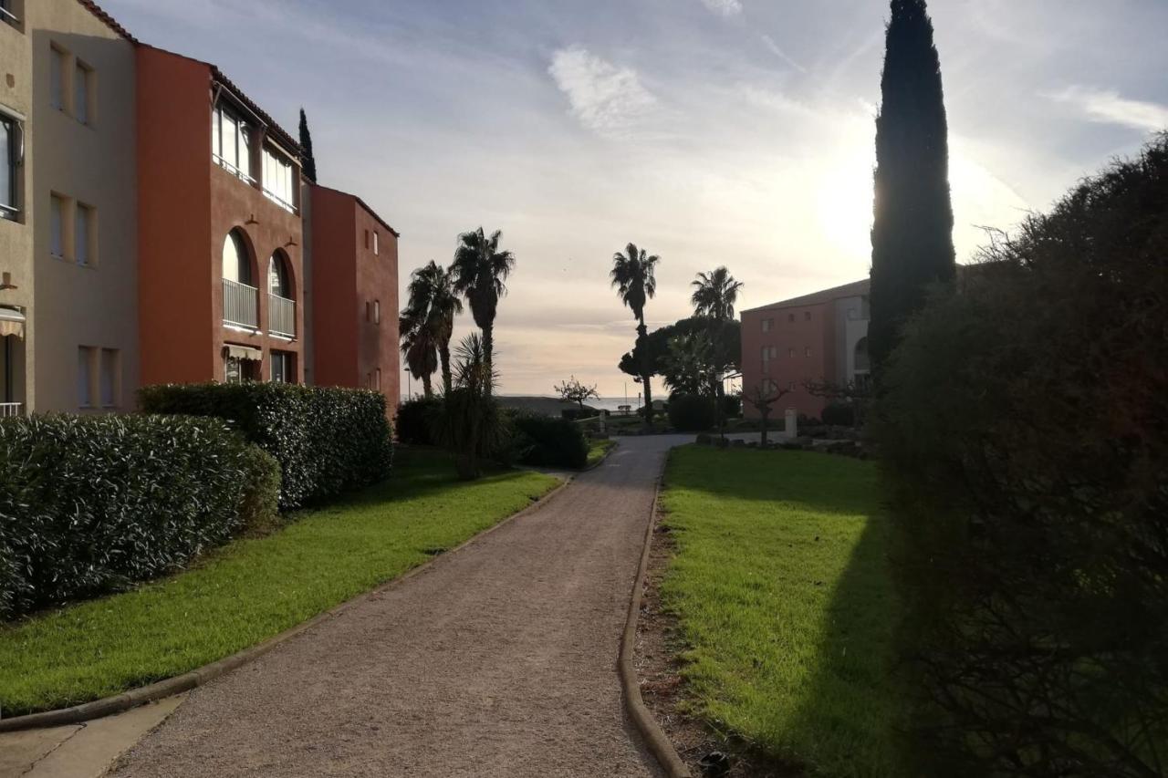 Very Cosy Apartment At 200 M From The Beaches La Londe-les-Maures ภายนอก รูปภาพ